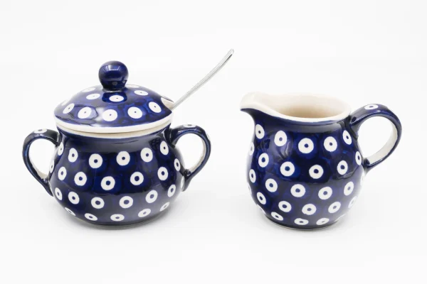 Ceramika bolesławiecka — tradycyjne wzory niebiesko-białe