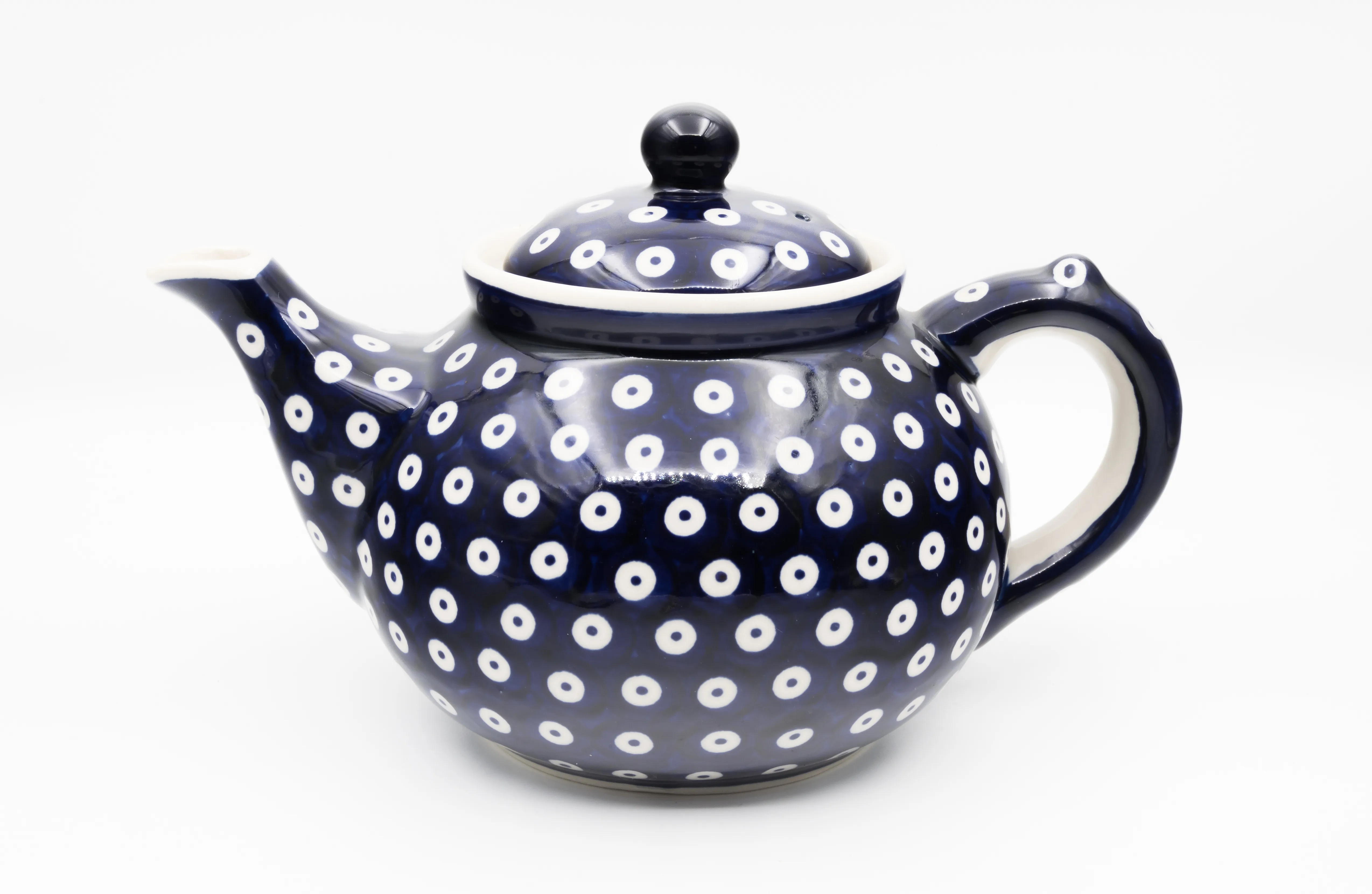 Ceramika bolesławiecka — tradycyjne wzory niebiesko-białe